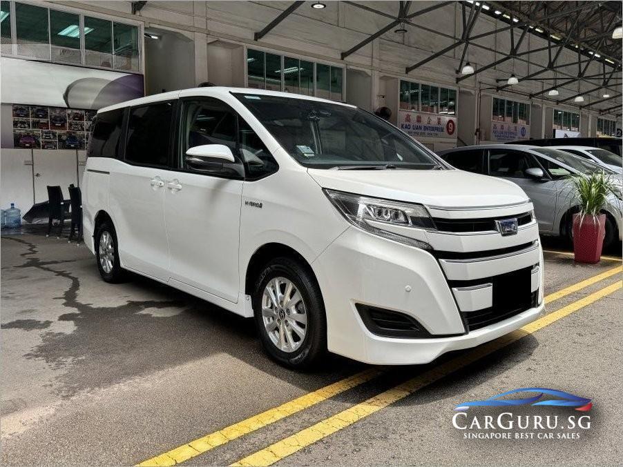 [NEW] TOYOTA NOAH HYBRID 1.8X CVT - WHITE SUV (Feb 2021)